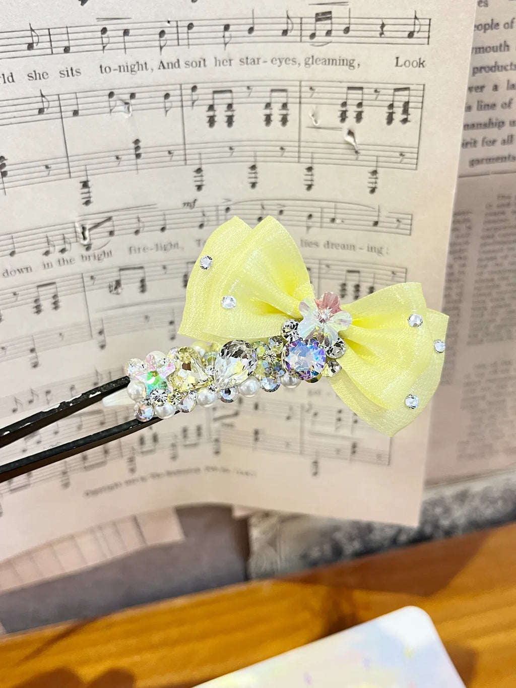 Tinselpaw Diamond-Glow Ribbon | Hand-Crafted Full-Encrusted 5A Crystal & Layered Bow